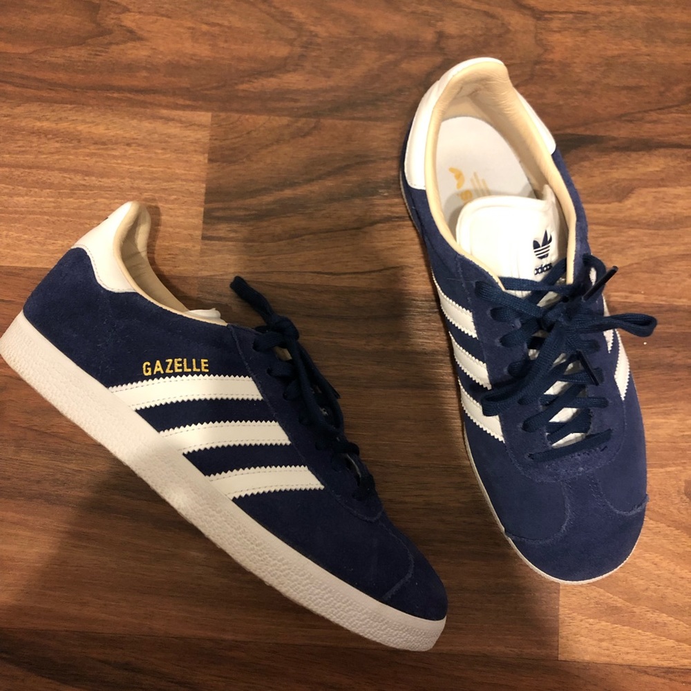 Adidas Women’s suede gazelles